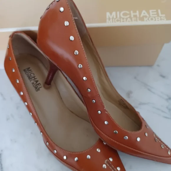 Michael Kors "Astor Pump" leather shoes - Picture 3 of 16